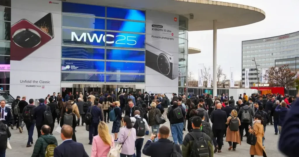Masaje erótico en Barcelona | Masajistas tántricas | Bliss Barcelona | Blog | masaje ejecutivos Asistentes entrando al Mobile World Congress 2025 en Barcelona, el mayor evento tecnológico para ejecutivos y empresas | Foto #1